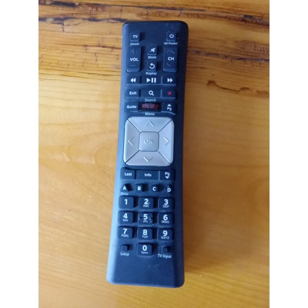 Xfinity Comcast XR5 RF Remote Control X1 - Version V4-U - Picture 1 of 3